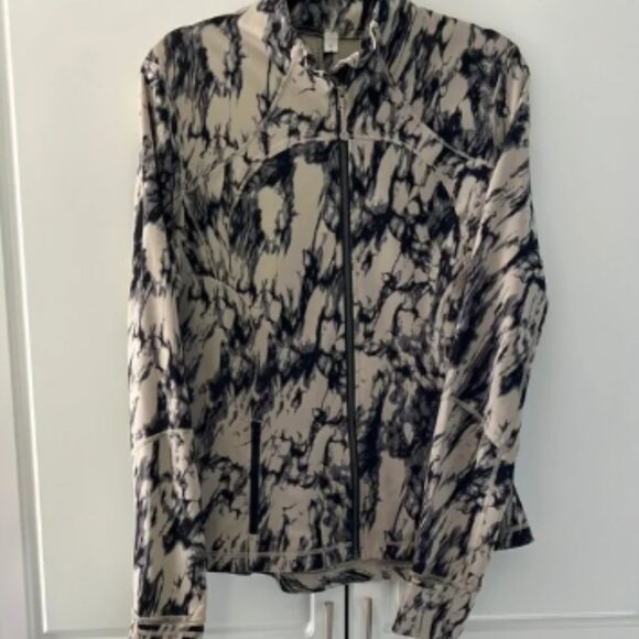Lululemon Forme Jacket - Picture 1 of 5